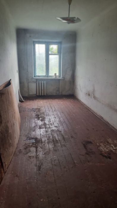 Продам 3 кімнатну квартиру по Героїв  правого сектору  ( югок)