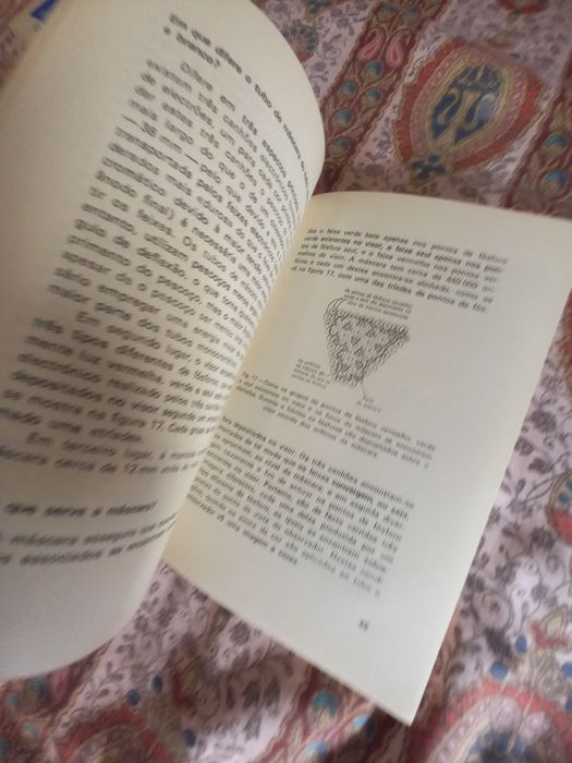 Livro técnico Televisão a Cores