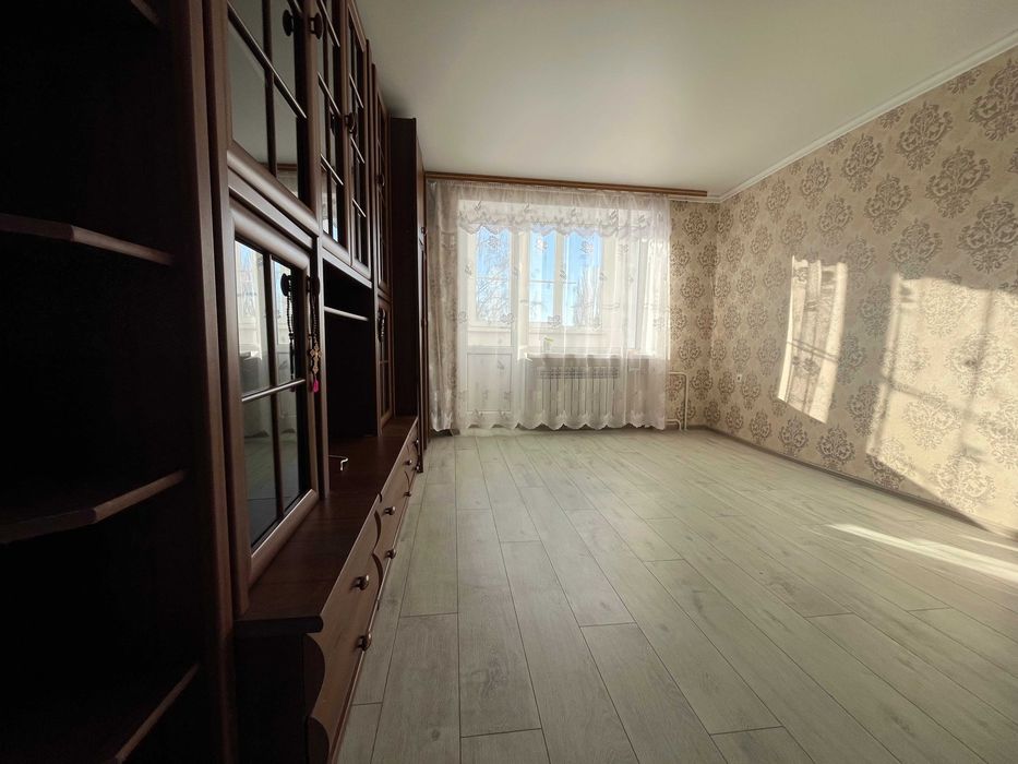 Продається світла 2-кімнатна квартира 51м2, вул. О.Коваленка. LD - View 4