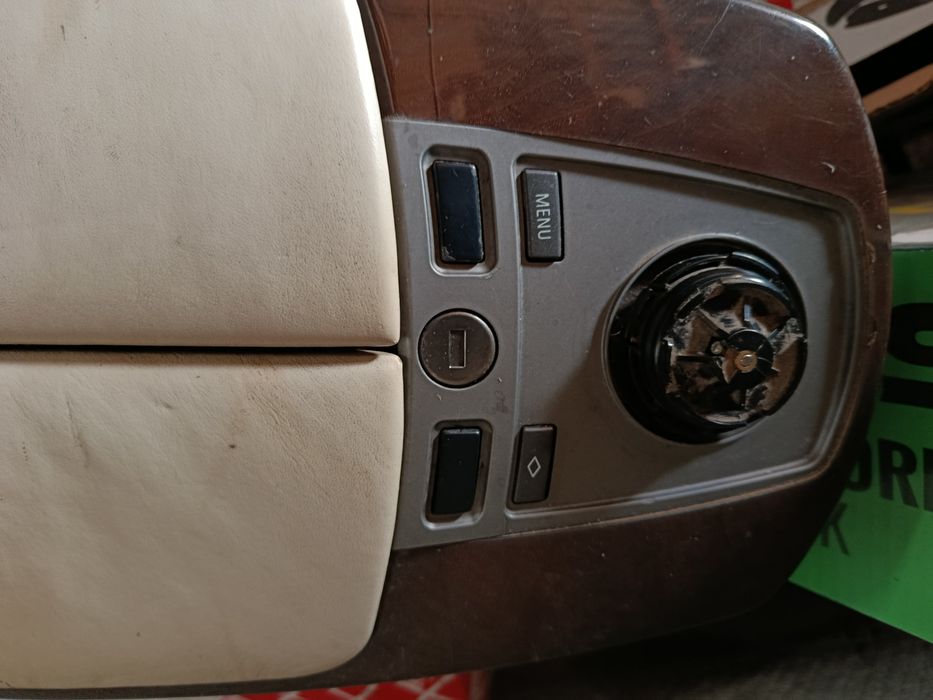 підлокітник БМВ Е65 Е66 BMW E65 E66