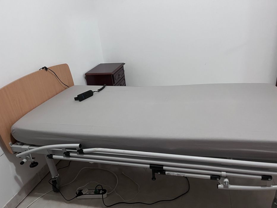 Cama articulada eléctrica