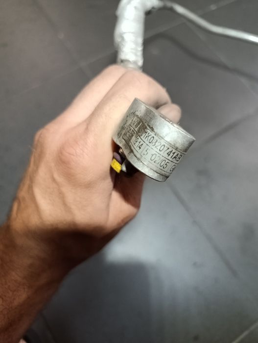 Przewód klimatyzacji rurka 1k0820741ab VW golf v Mk5 1.6 audi a3 8p