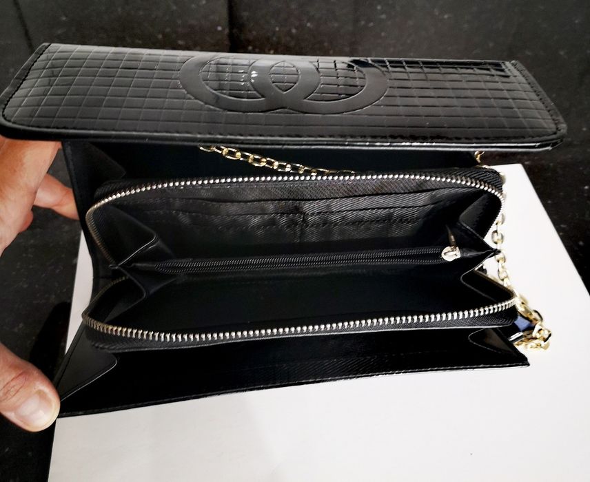 Torebka kopertówka, czarna.