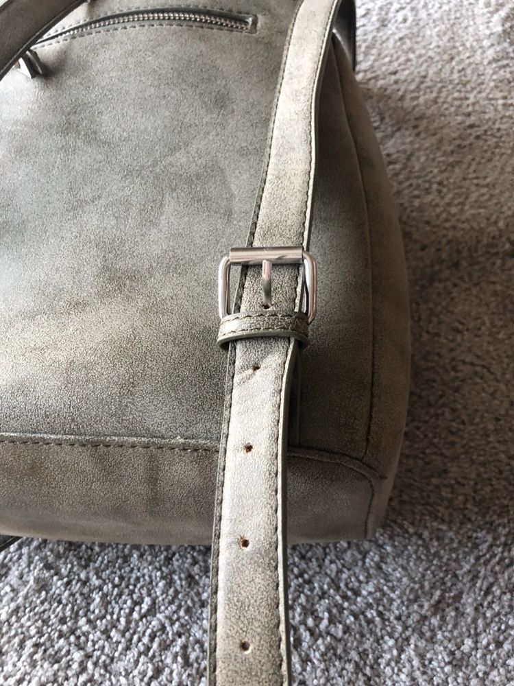 Mochila verde tropa parfois Campanh OLX Portugal