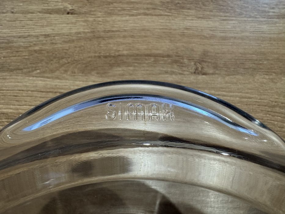 Продам скляну кастрюлю для запікання з кришкою