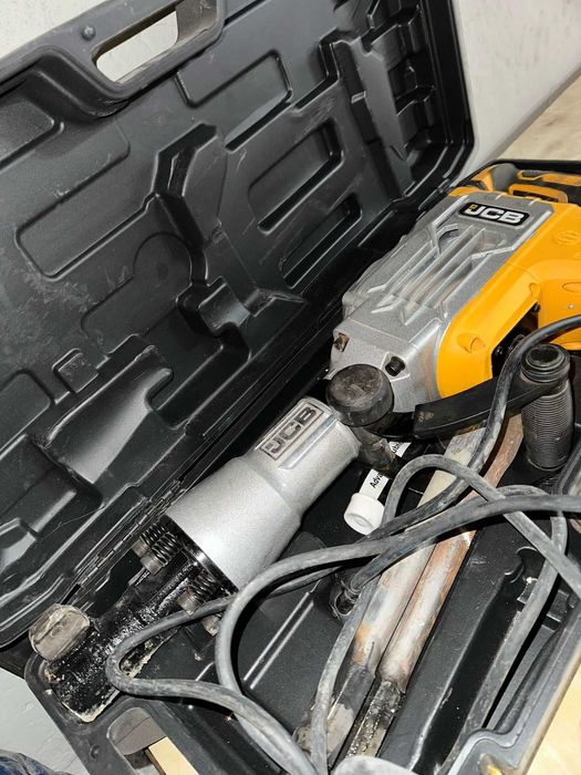 Wypożyczę młot wyburzeniowy 65J