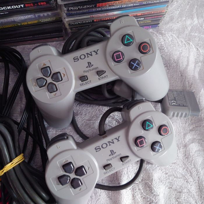 Playstation 1 ревізія 1002 та 40 нових дисків