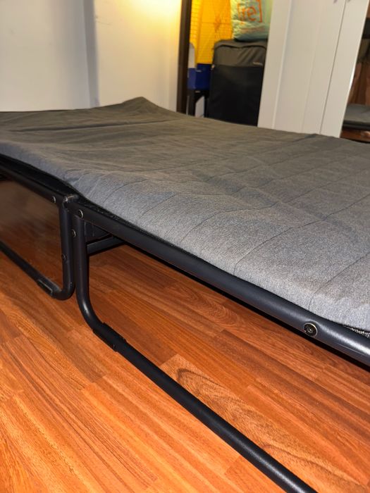 Sofá-Cama Dobrável HAMMARN IKEA – Compacto, Confortável e Prático!