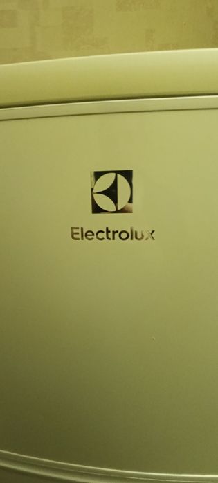 Холодильник Electolux