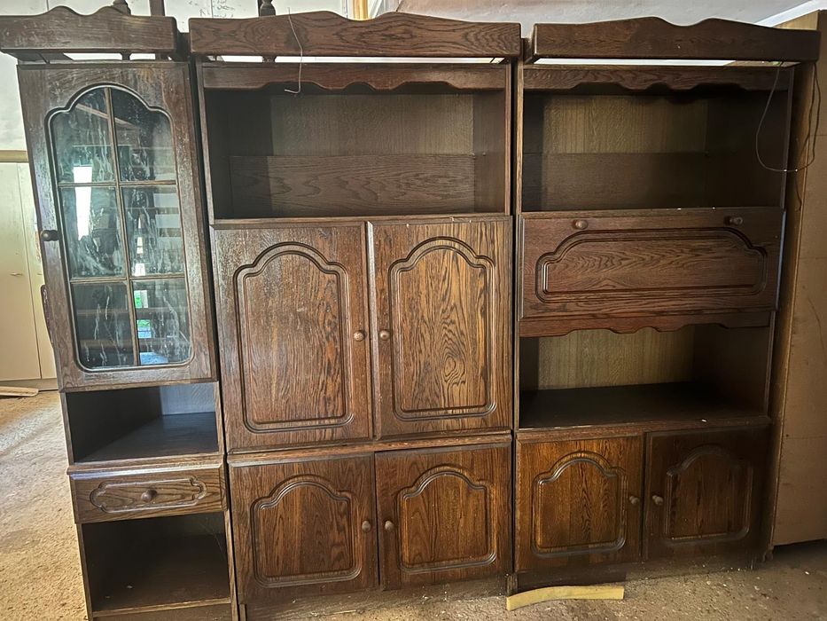 Móvel de sala de jantar em madeira