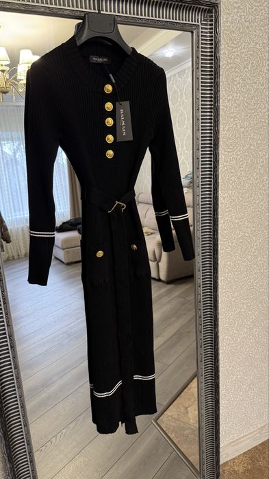 Трикотажное платье миди с длинным рукавом balmain