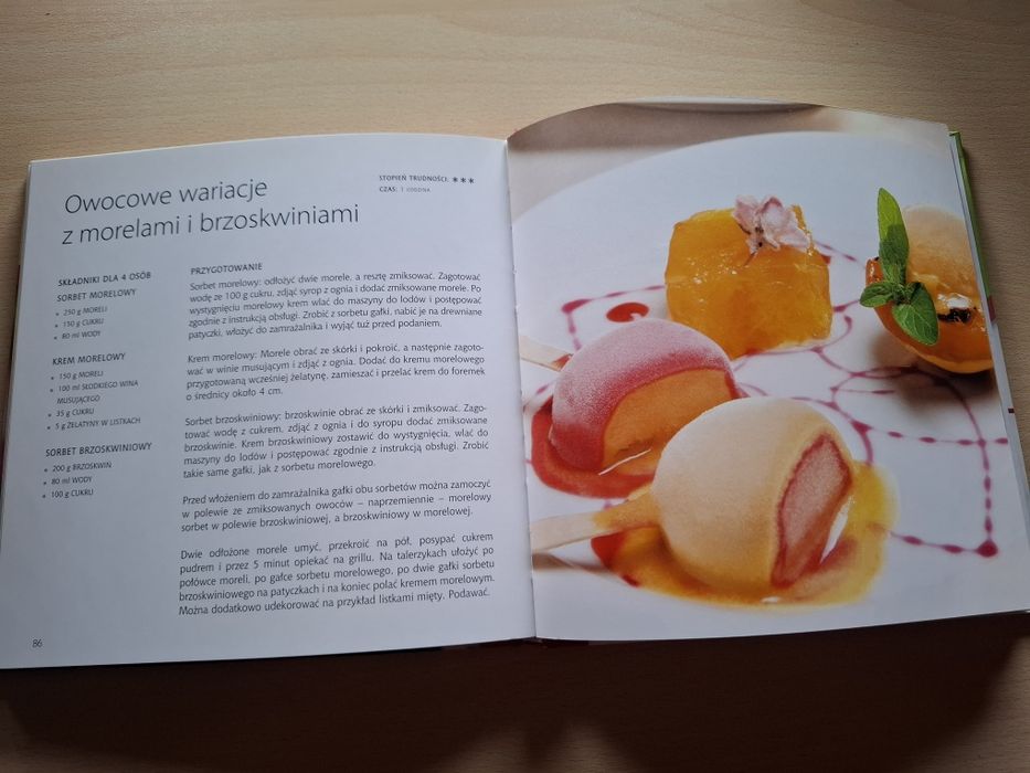 Książka "Owocowe fantazje - naleśniki, tarty i musy"