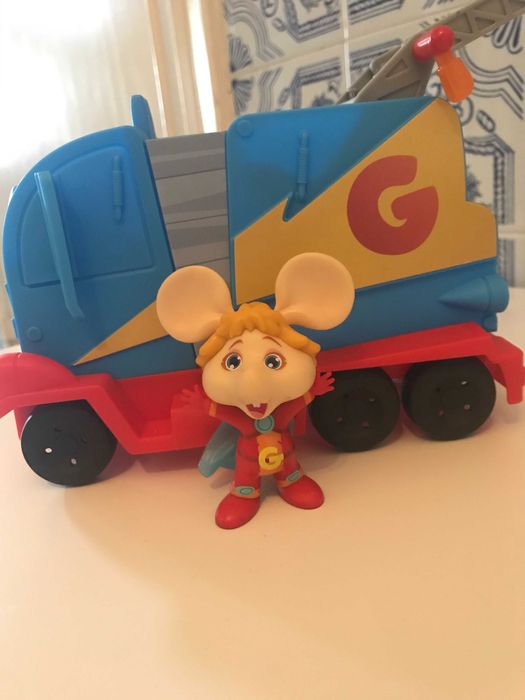Brinquedo para criança Carro G-Bus com Figura Topo Gigio