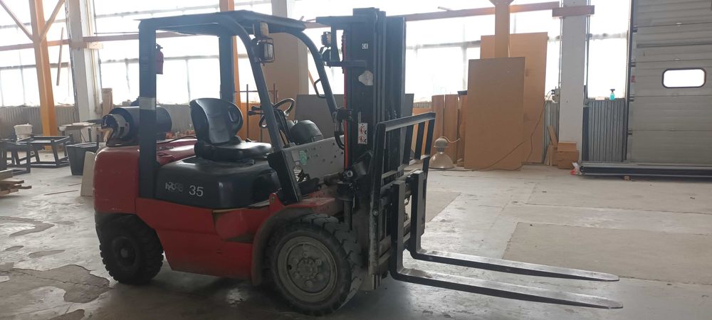 Wózek widłowy HECHA 2,85T, LPG,2010 rok