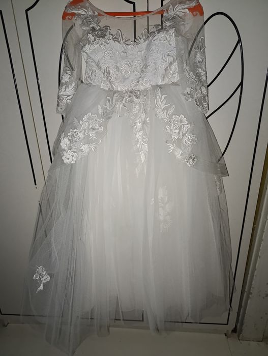 Продам: красивое универсальное платье