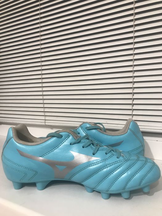 бутси  Mizuno кросівки 38