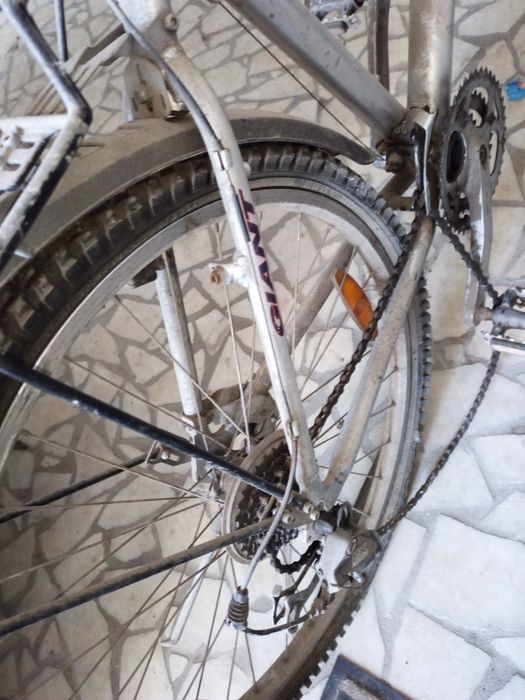 Bicicleta de alumínio