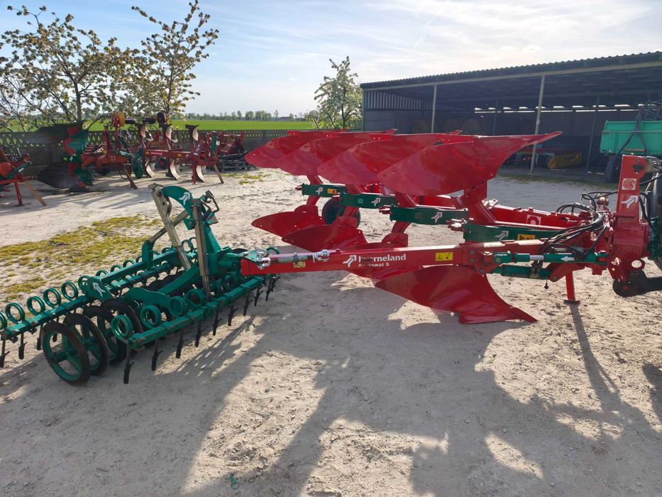 Pług KVERNELAND.  ES 95 Vario  z parkomat S