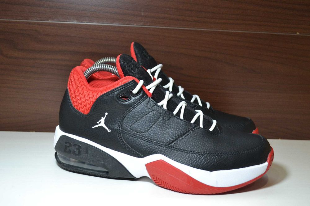 jordan max aura 3 кроссовки 39р оригинал кожаные сникерсы