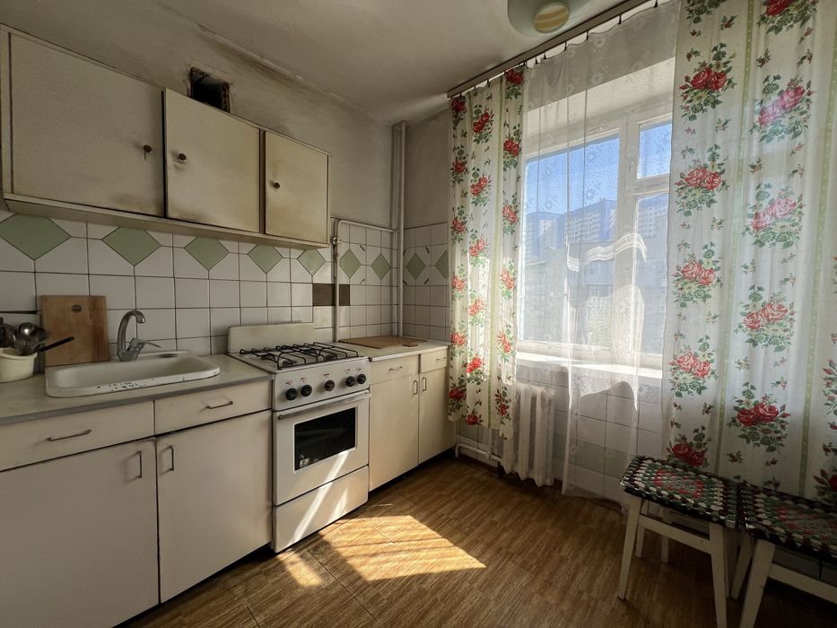 Продаж 2 кімнатної квартири по вул. Доківська