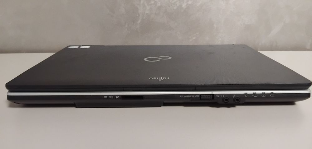 Ноутбук, компютер Fujitsu