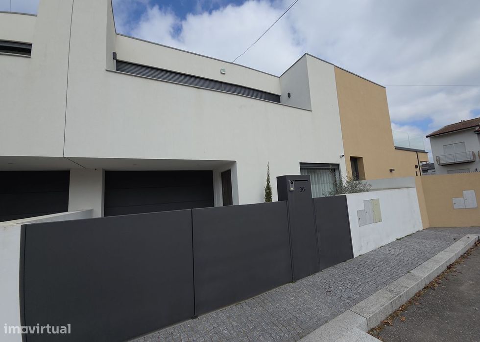 Moradia T3 perto da praia
