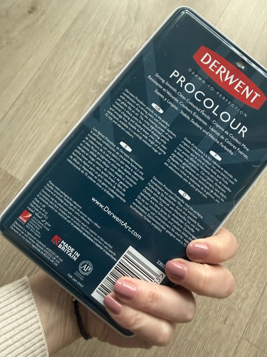 Derwent kredki 12 kolorów pro