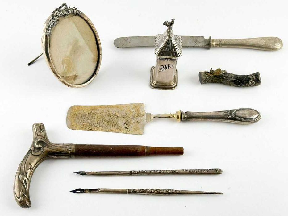 Espelho de mesa com moldura em prata portuguesa