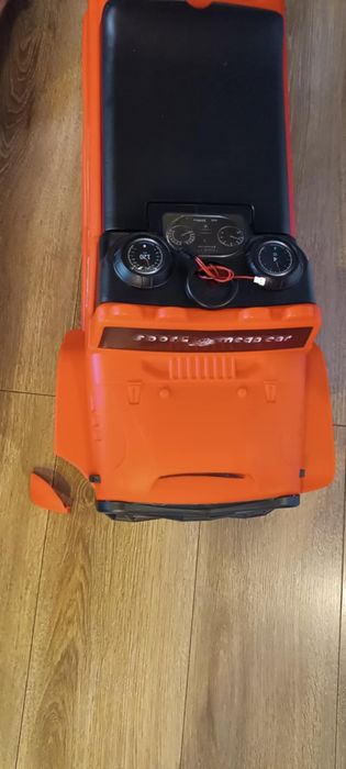 Jeździk samochód terenowy