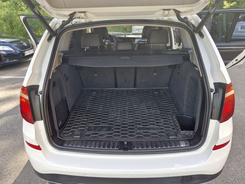 Продам авто BMW X3 F25