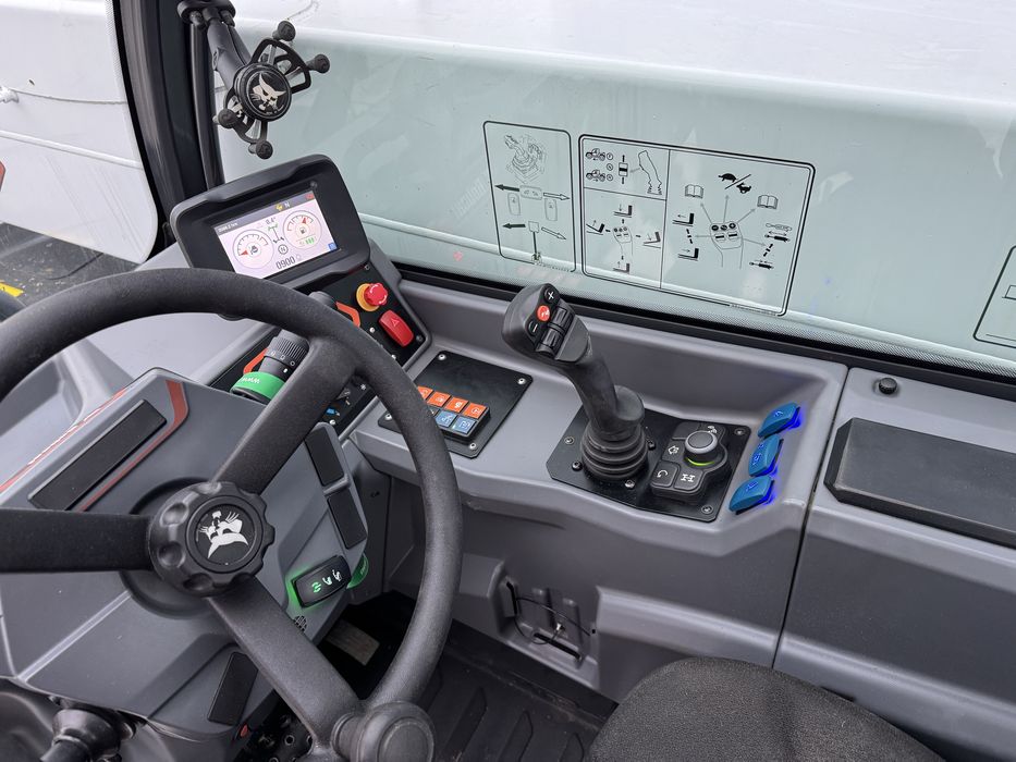 Bobcat T40.180 SLP 2023r jak Nowa   ładowarka