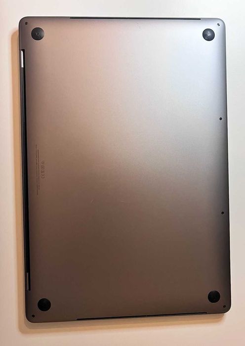 MacBook Pro 16″ (2019) — i9 / 16 GB / 1 TB