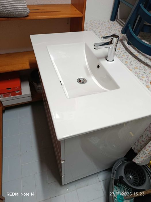 Móvel WC ,com tampo lavatório 1.20 cm