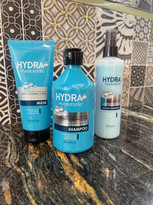 Zestaw trzech produktów Hydra Hyaluronic do włosów suchych. Szampon, maska i odżywka. Deliplus