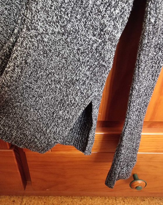 Camisola de malha cinzenta e preta H&M, tamanho XS