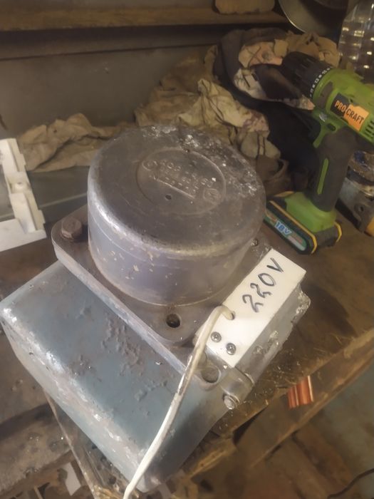 Мотор редуктор на 220v