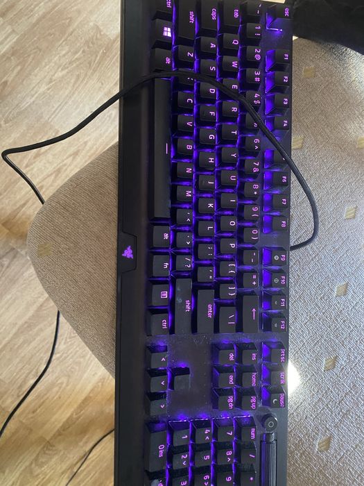 klawiatura black window v3 z zielonymy switchami