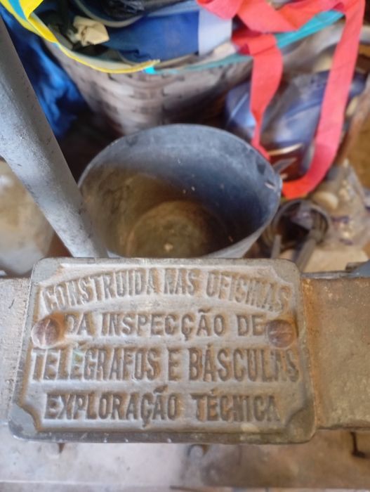 Vendo balança antiga