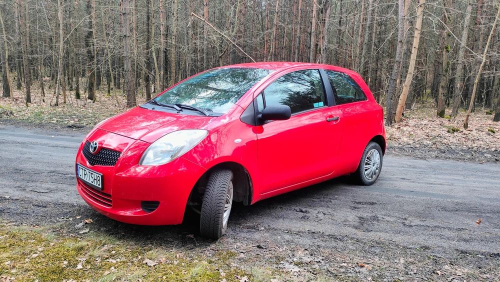 Toyota Yaris 1.0 benzyna 2007 rok