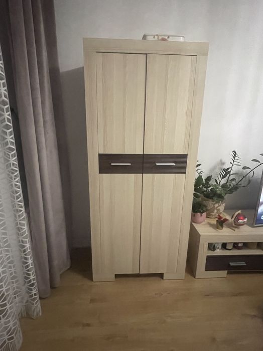 Szafa bardzo pojemna