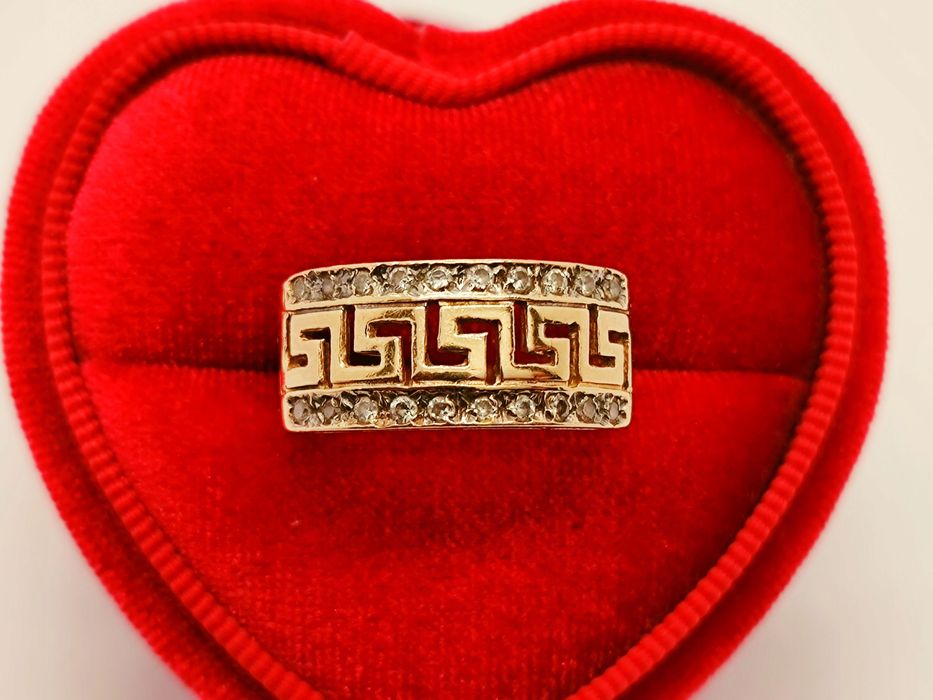 Złoty pierścionek pr. 585 waga 4,28g r. 15 używany