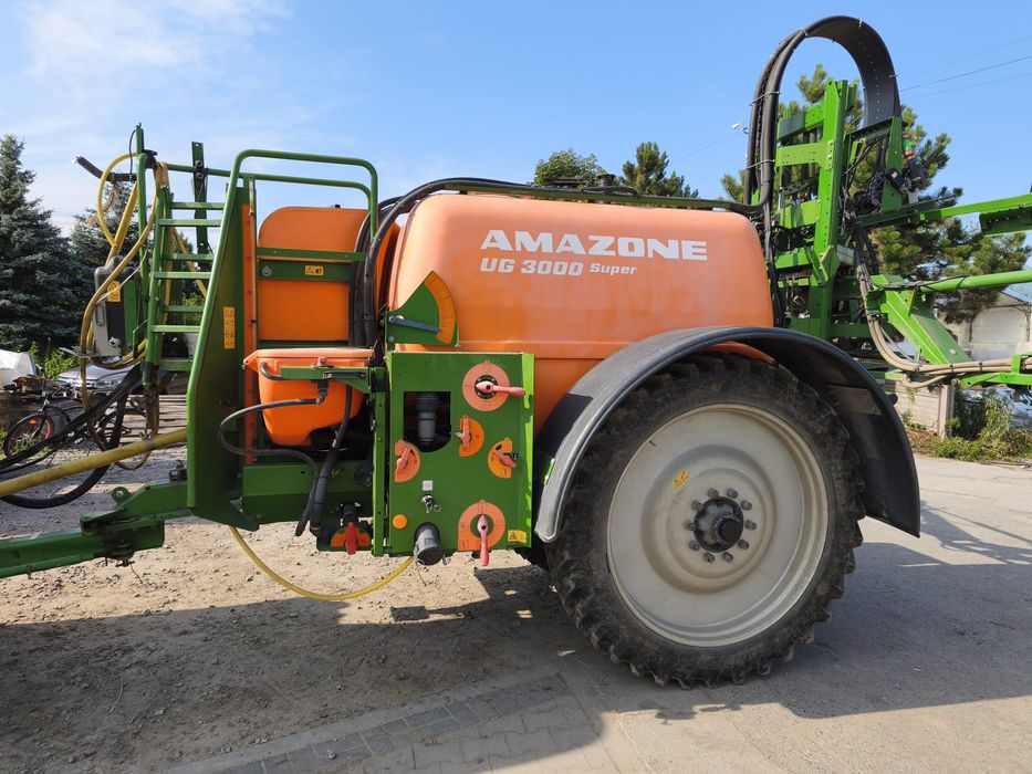 Opryskiwacz Amazone 3200l 400l