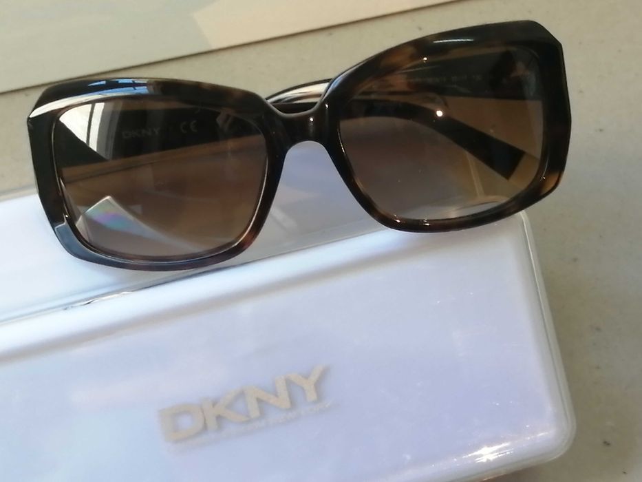 Óculos de Sol DKNY