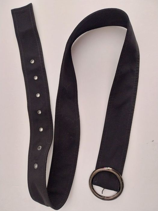 Cinto preto ajustável, em tecido, para calças ou vestidos