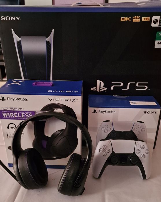 Playstation 5 Digital Edition + Victrix Headset
