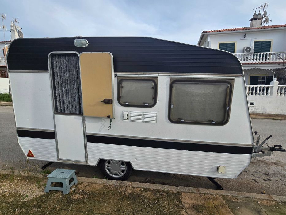 oportunidade caravana em bom estado sem nada a fazer