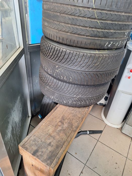 Pneus bmw 740 D, usados mas com piso para mais uns bons quilómetros
