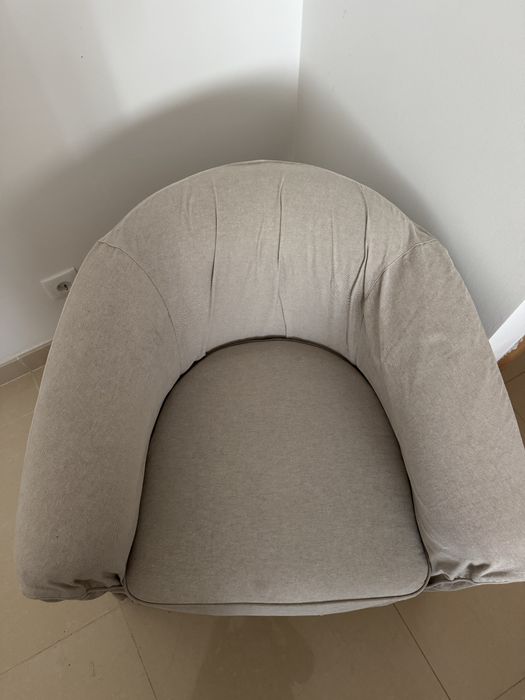 Poltrona IKEA Tullsta cor beje
