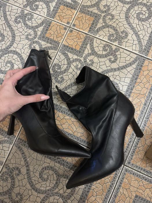 Ботильйони гострий ніс