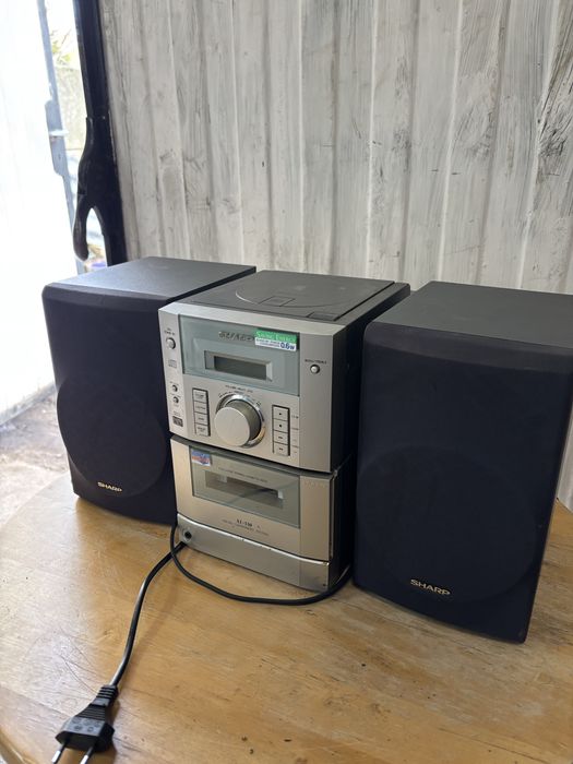 Wieża Sharp XL-530H.